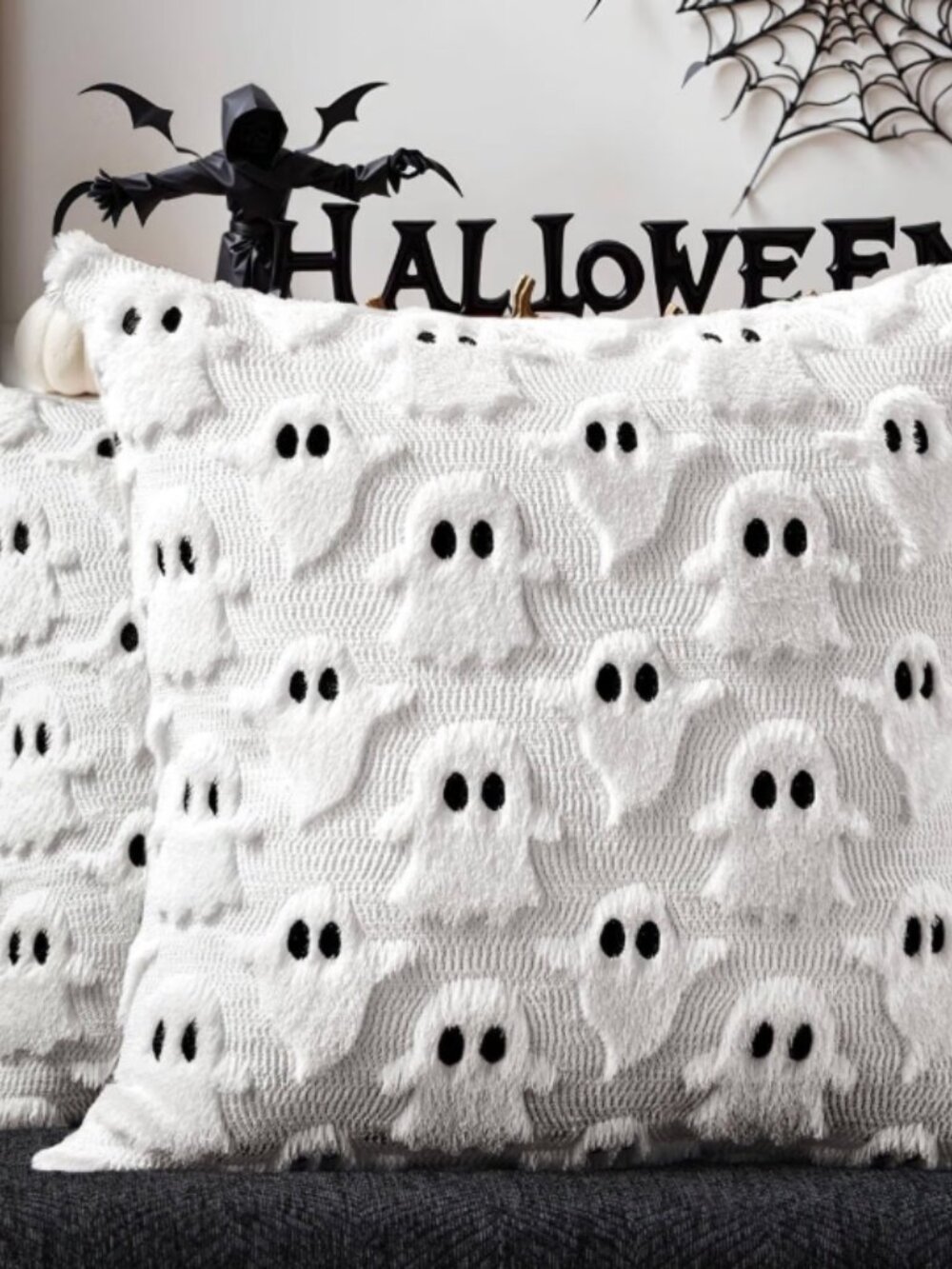 Halloween - Ghosts - Pillow Covers 18x18 inch 2Pcs